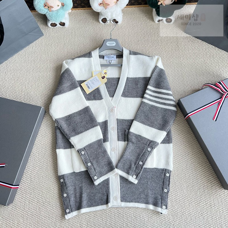 Thom Browne 톰브라운 사선완장 럭비 스트라이프 밀라노 스티치 가디건 의류 1번 이미지