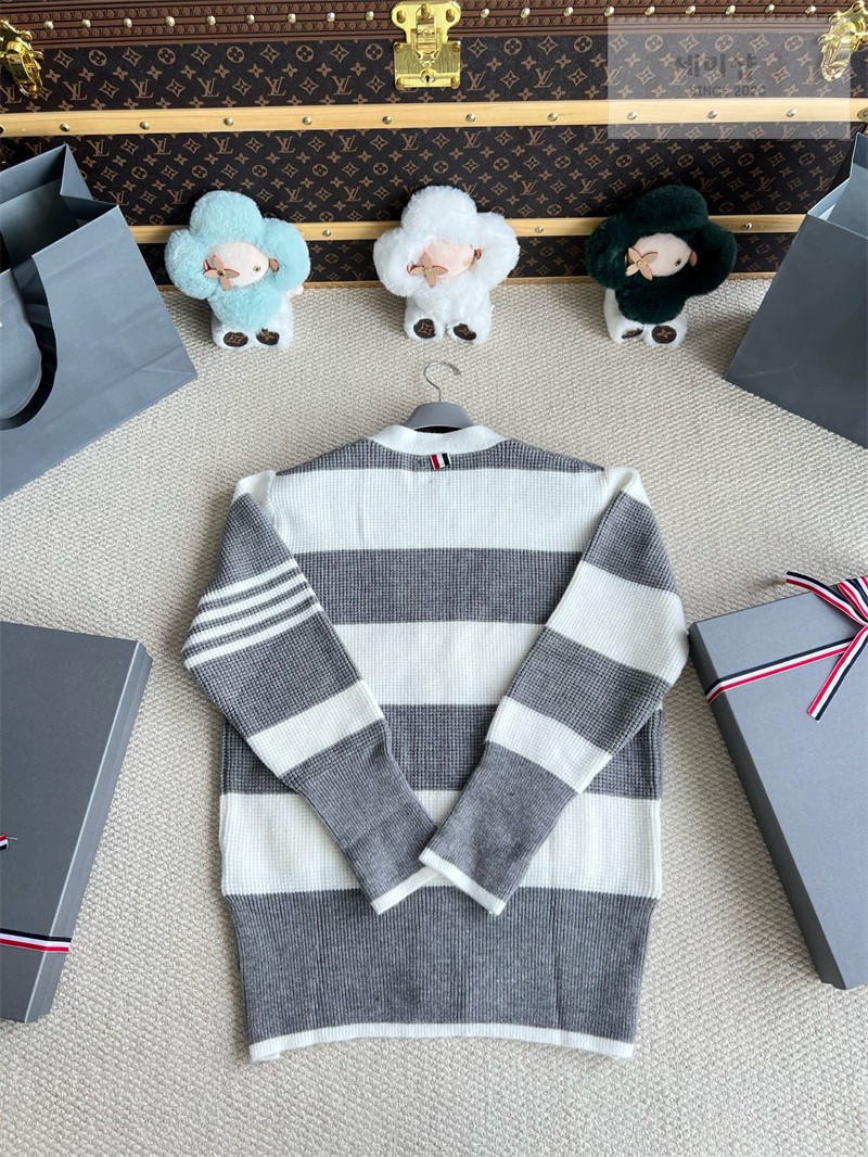 Thom Browne 톰브라운 사선완장 럭비 스트라이프 밀라노 스티치 가디건 의류 16번 이미지