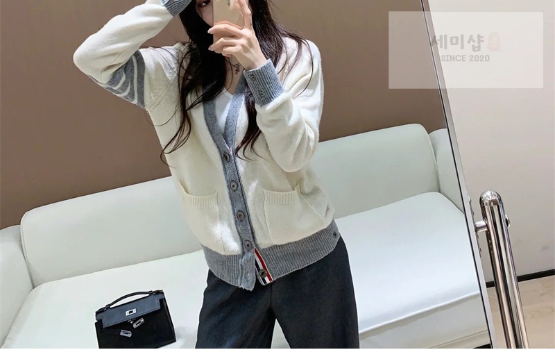 Thom Browne 톰브라운 사선완장 셰틀랜드 울 래글런 브이넥 가디건 화이트 의류 3번 이미지