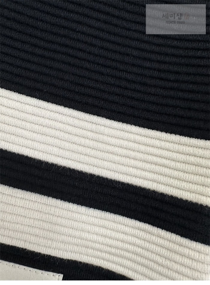 Thom Browne 톰브라운 사선완장 와플 반팔 폴로 셔츠&스웨트 반바지 네이비 의류 4번 이미지