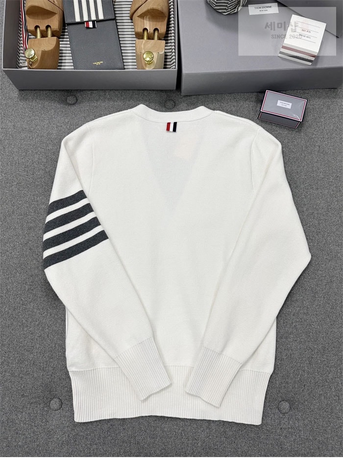 Thom Browne 톰브라운 사선완장 코튼 클래식 가디건 의류 12번 이미지