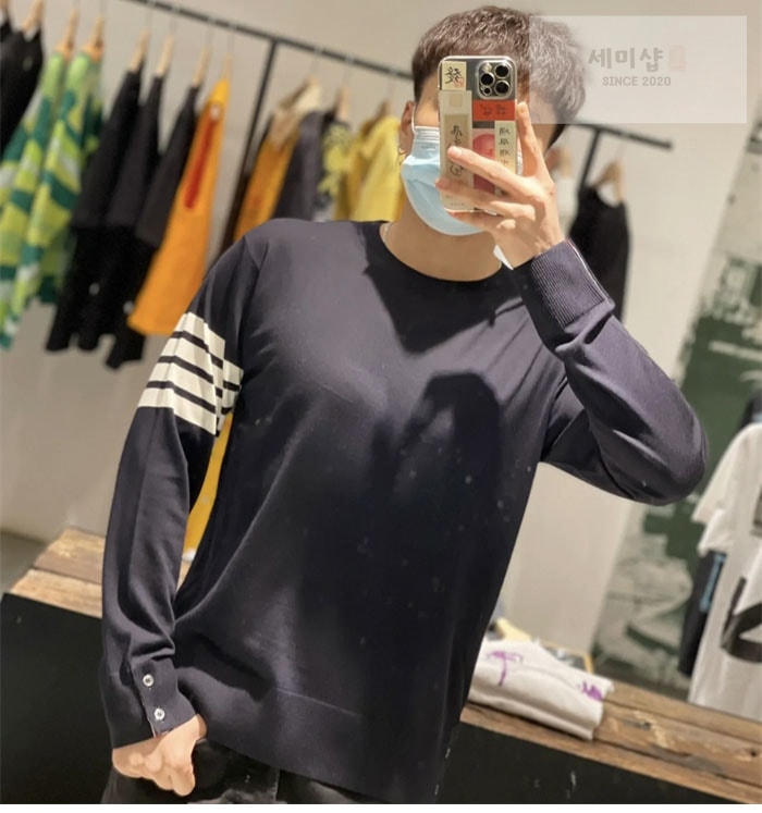 Thom Browne 톰브라운 사선완장 클래식 울 니트 스웨터 의류 3번 이미지