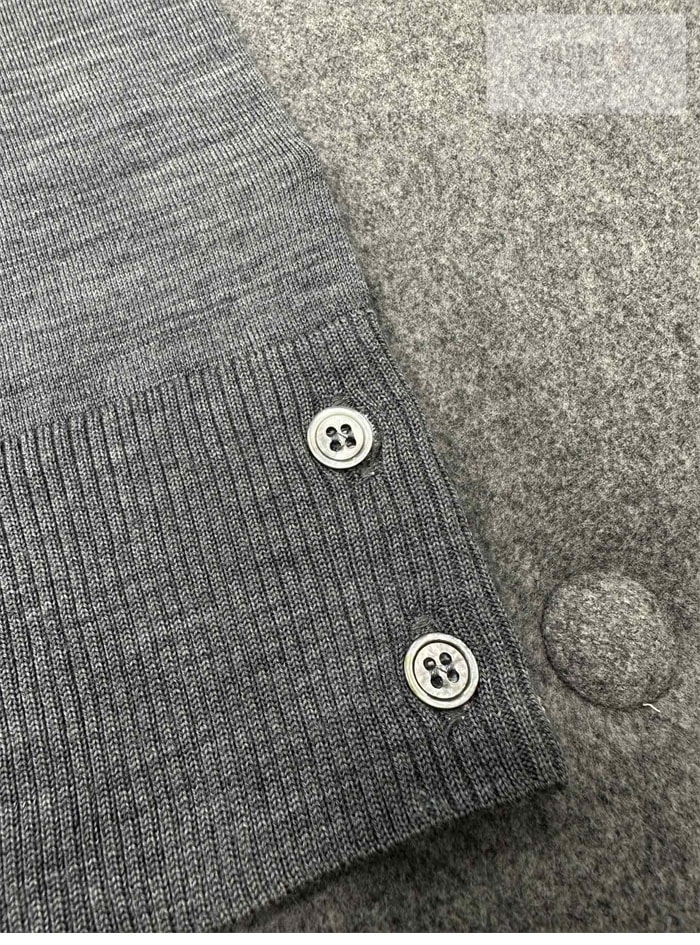 Thom Browne 톰브라운 사선완장 클래식 울 니트 스웨터 의류 11번 이미지