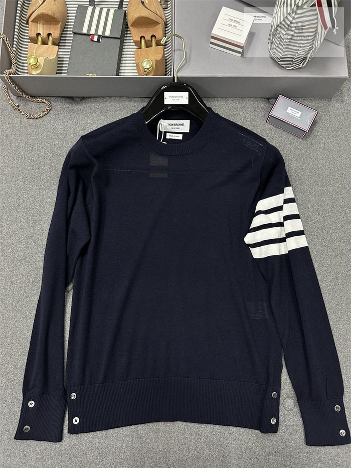 Thom Browne 톰브라운 사선완장 클래식 울 니트 스웨터 의류 13번 이미지