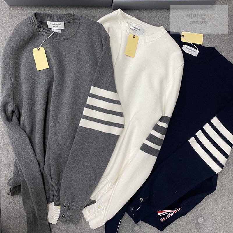 Thom Browne 톰브라운 사선완장 클래식 크루넥 맨투맨 레플리카 22번 이미지 - 의류 | 세미샵 레플리카 사이트