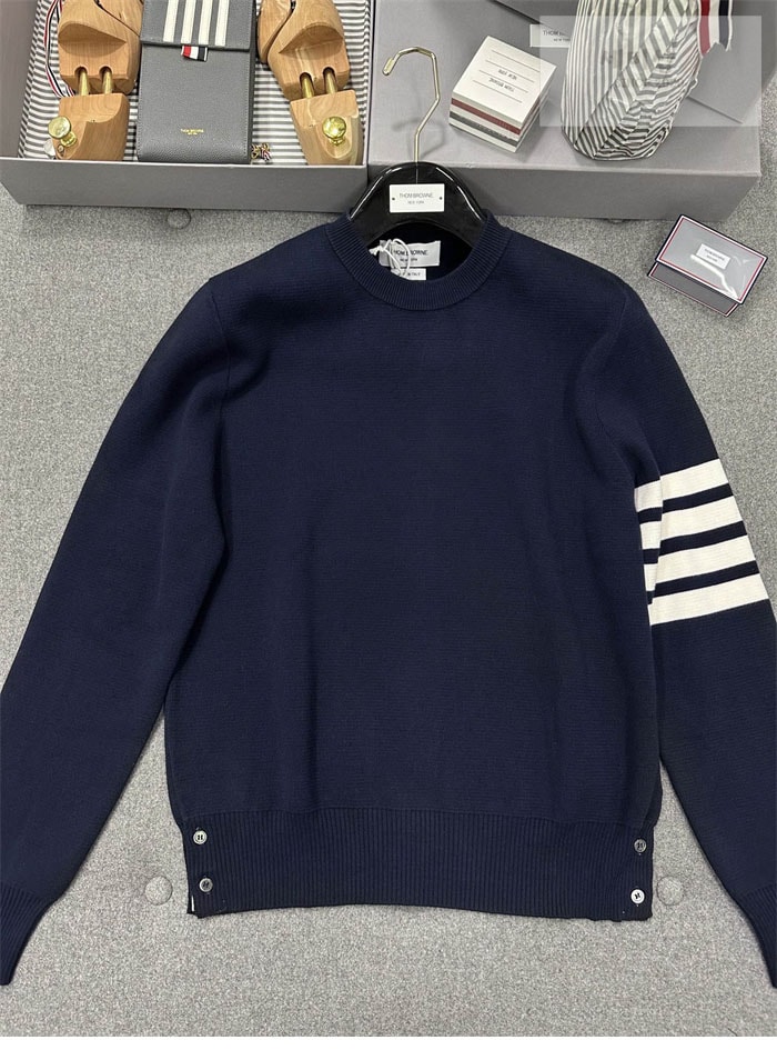 Thom Browne 톰브라운 사선완장 클래식 크루넥 맨투맨 레플리카 9번 이미지 - 의류 | 세미샵 레플리카 사이트