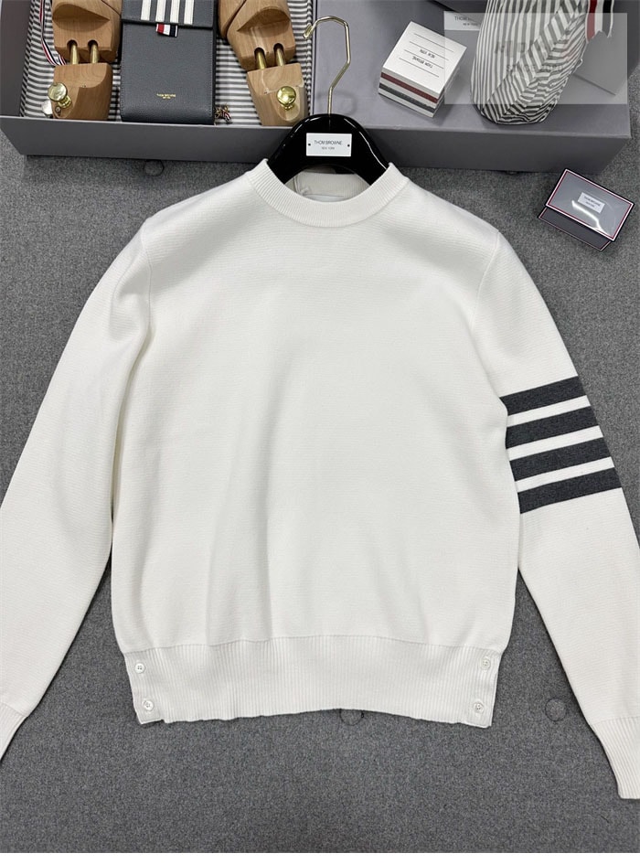 Thom Browne 톰브라운 사선완장 클래식 크루넥 맨투맨 레플리카 13번 이미지 - 의류 | 세미샵 레플리카 사이트