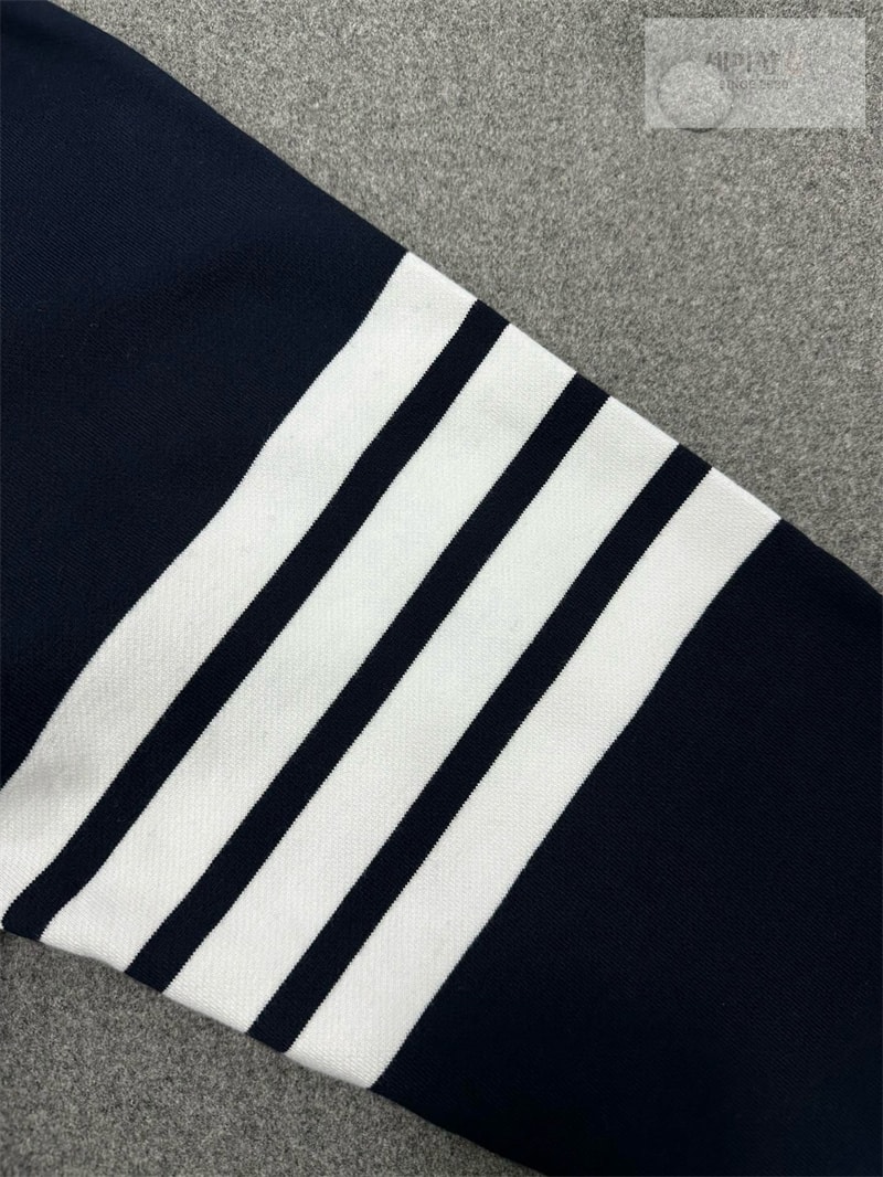 Thom Browne 톰브라운 사선완장 4-Bar 루프백 저지 v넥 가디건 의류 3번 이미지