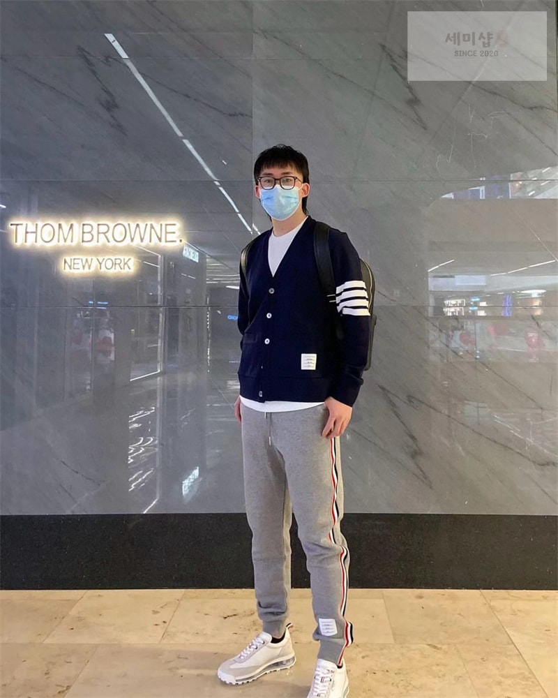 Thom Browne 톰브라운 사선완장 4-Bar 루프백 저지 v넥 가디건 의류 6번 이미지