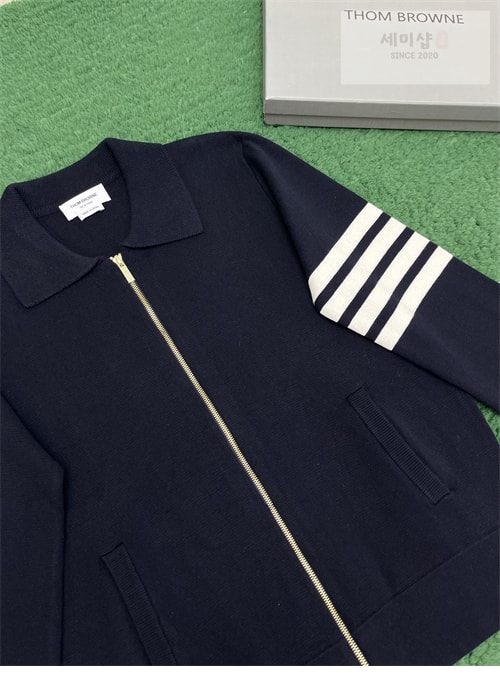 Thom Browne 톰브라운 사선완장 4-Bar 메리노 울 니트 카라 집업 의류 4번 이미지
