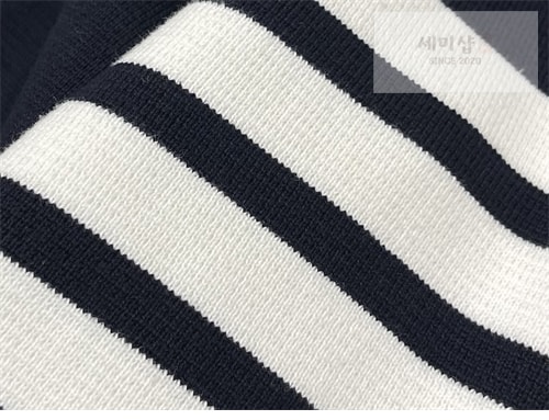 Thom Browne 톰브라운 사선완장 4-Bar 메리노 울 니트 카라 집업 의류 7번 이미지