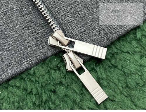 Thom Browne 톰브라운 사선완장 4-Bar 메리노 울 니트 카라 집업 의류 14번 이미지