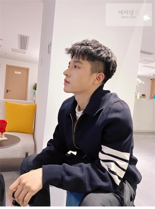 Thom Browne 톰브라운 사선완장 4-Bar 메리노 울 니트 카라 집업 의류 24번 이미지