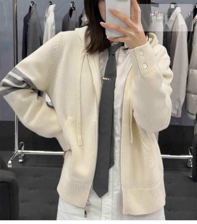 Thom Browne 톰브라운 사선완장 4-Bar 메리노 울 로즈 아이콘 가디건 화이트 의류 4번 이미지