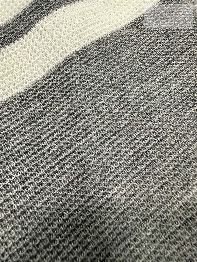 Thom Browne 톰브라운 사선완장 4-Bar 메리노 v넥 가디건 레플리카 5번 이미지 - 의류 | 세미샵 레플리카 사이트