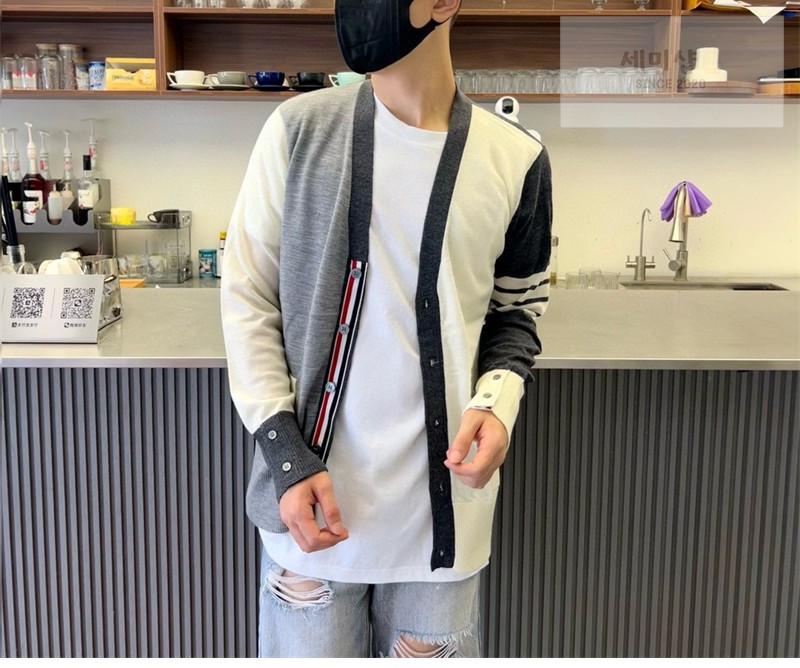 Thom Browne 톰브라운 사선완장 4-Bar 믹스 메리노 울 클래식 가디건 펀 믹스 의류 4번 이미지