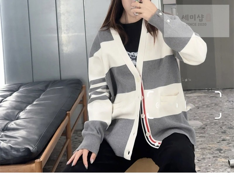 Thom Browne 톰브라운 사선완장 4-Bar 앵커 자카드 봄버 자켓 네이비 의류 3번 이미지