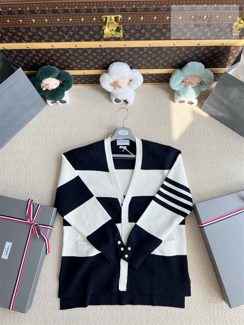 Thom Browne 톰브라운 사선완장 4-Bar 앵커 자카드 봄버 자켓 네이비 의류 14번 이미지