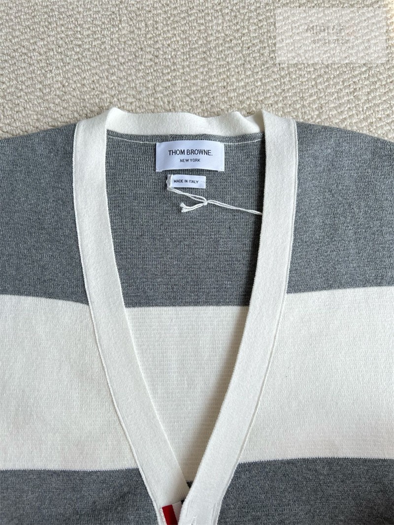 Thom Browne 톰브라운 사선완장 4-Bar 앵커 자카드 봄버 자켓 네이비 의류 26번 이미지