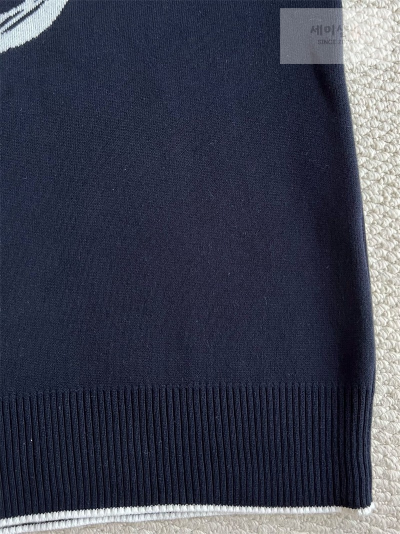 Thom Browne 톰브라운 사선완장 4-Bar 앵커 자카드 크루넥 풀오버 네이비 의류 22번 이미지