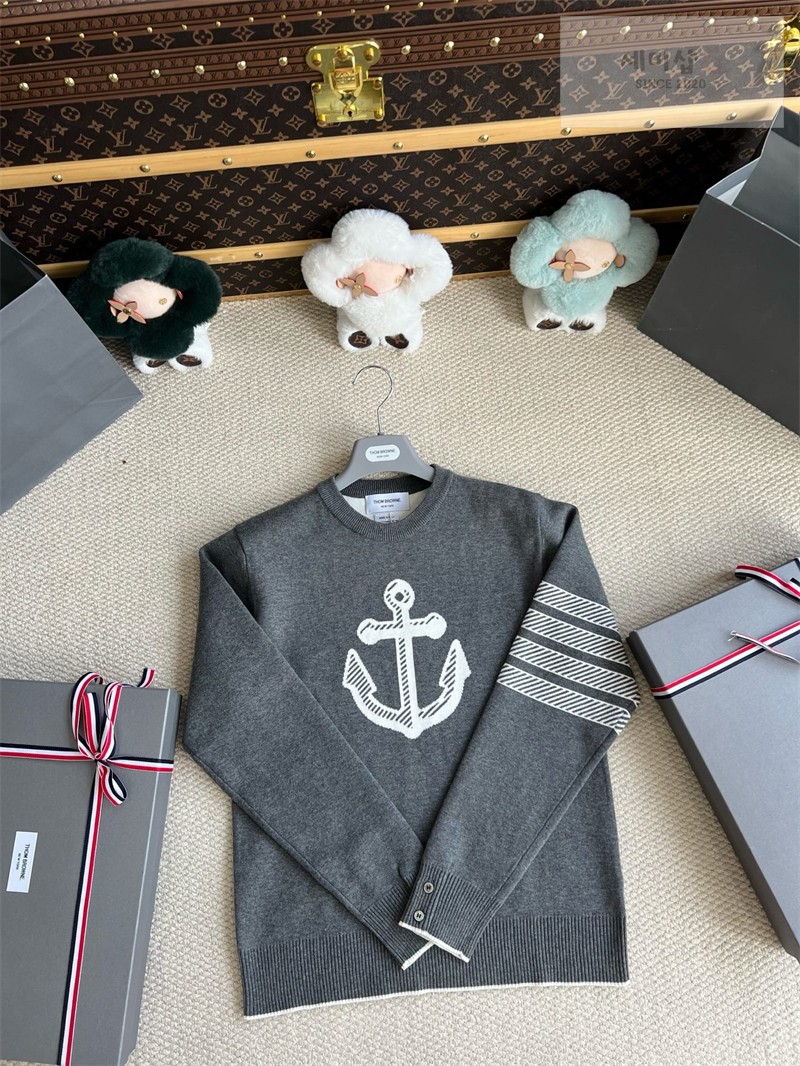 Thom Browne 톰브라운 사선완장 4-Bar 앵커 자카드 크루넥 풀오버 네이비 의류 25번 이미지