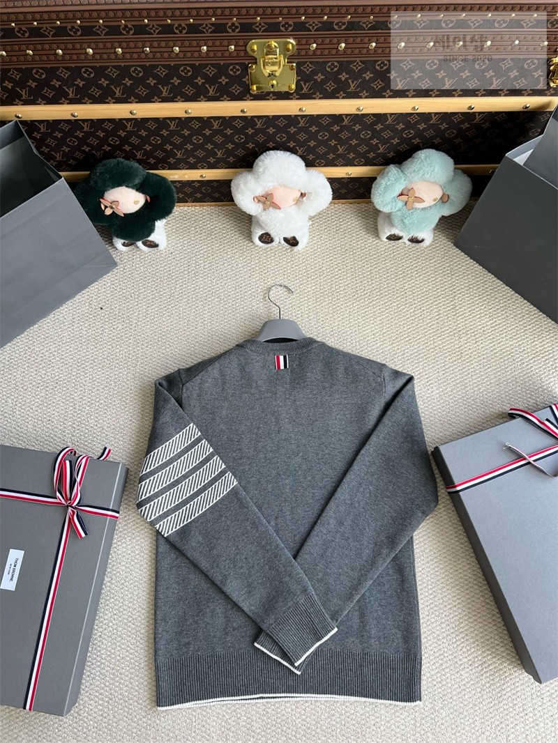 Thom Browne 톰브라운 사선완장 4-Bar 앵커 자카드 크루넥 풀오버 네이비 의류 26번 이미지