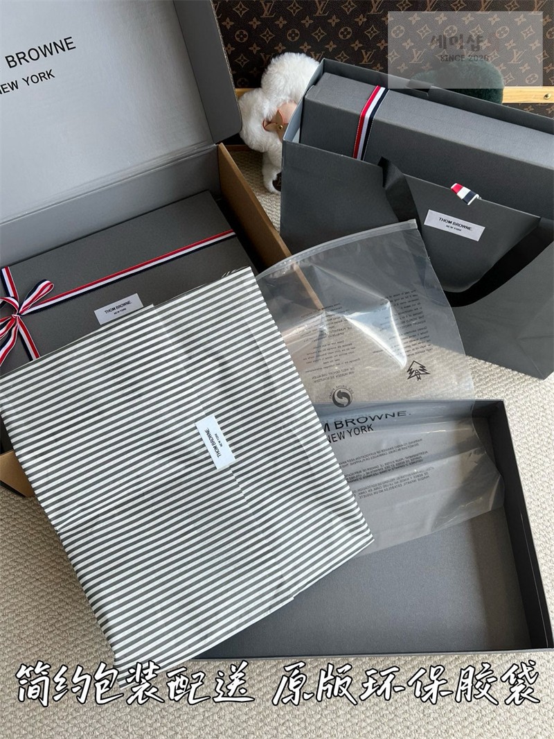 Thom Browne 톰브라운 사선완장 4-Bar 앵커 자카드 크루넥 풀오버 네이비 의류 39번 이미지