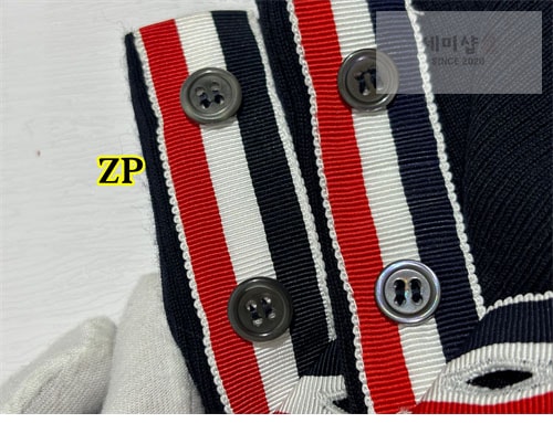 Thom Browne 톰브라운 사선완장 4-Bar 여성용 울 가디건 의류 17번 이미지