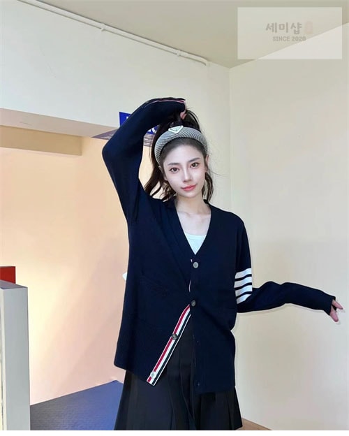 Thom Browne 톰브라운 사선완장 4-Bar 여성용 울 가디건 의류 30번 이미지