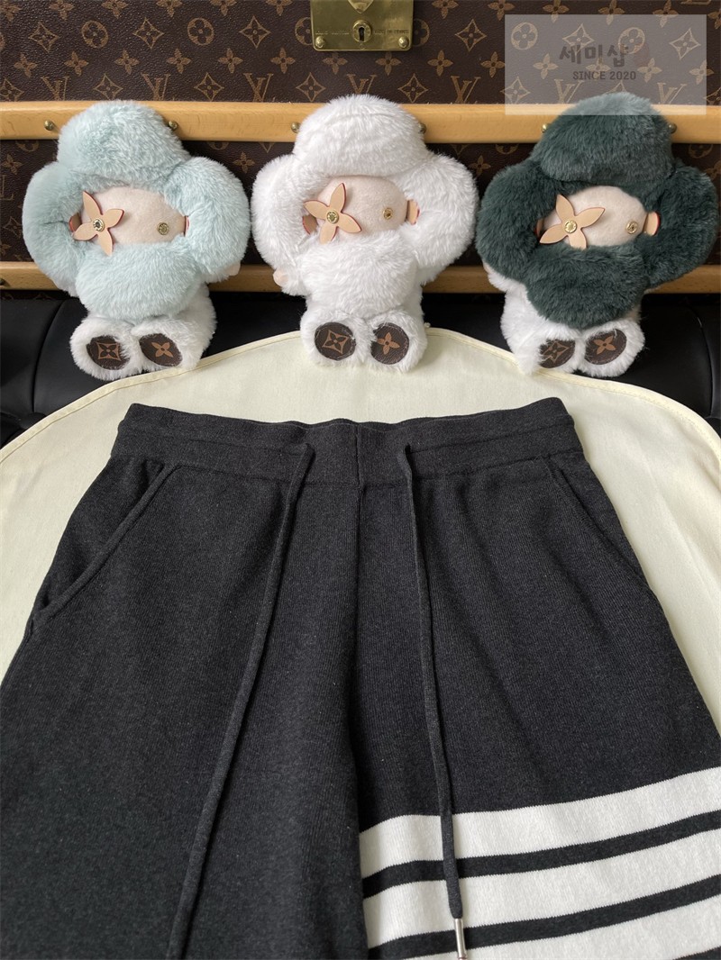 Thom Browne 톰브라운 사선완장 4-Bar 울 저지 폴로 셔츠 & 팬츠 세트 다크 그레이 의류 25번 이미지