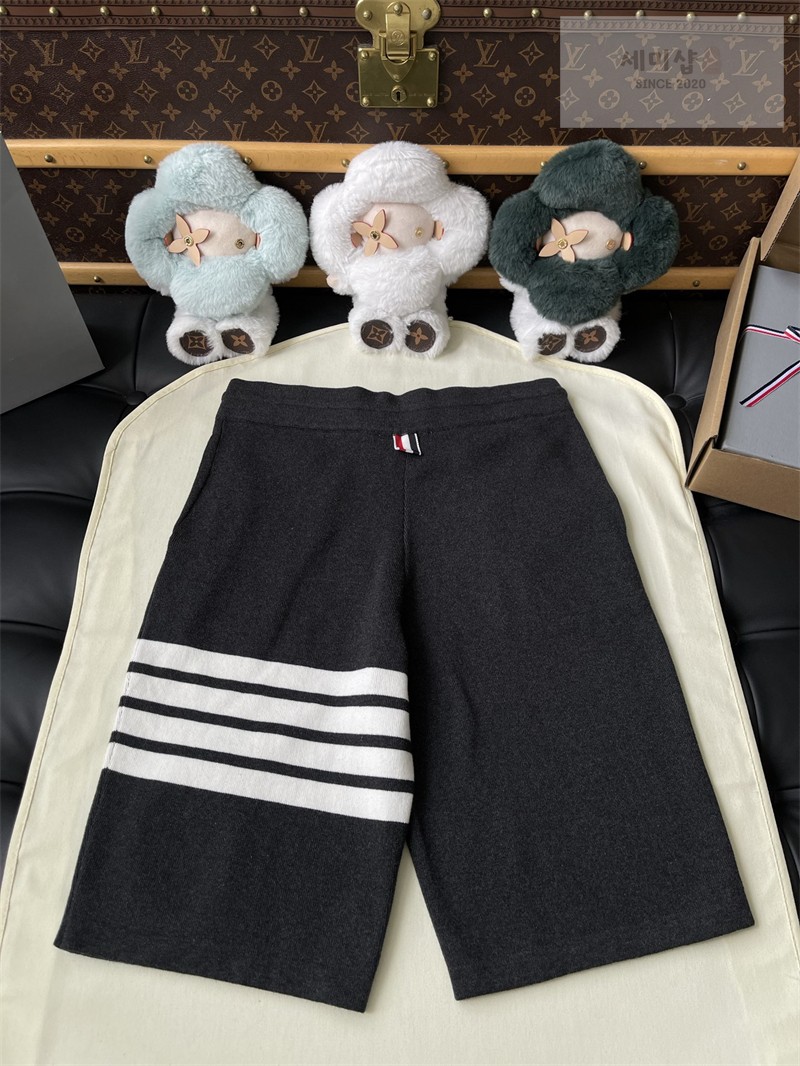 Thom Browne 톰브라운 사선완장 4-Bar 울 저지 폴로 셔츠 & 팬츠 세트 다크 그레이 의류 32번 이미지
