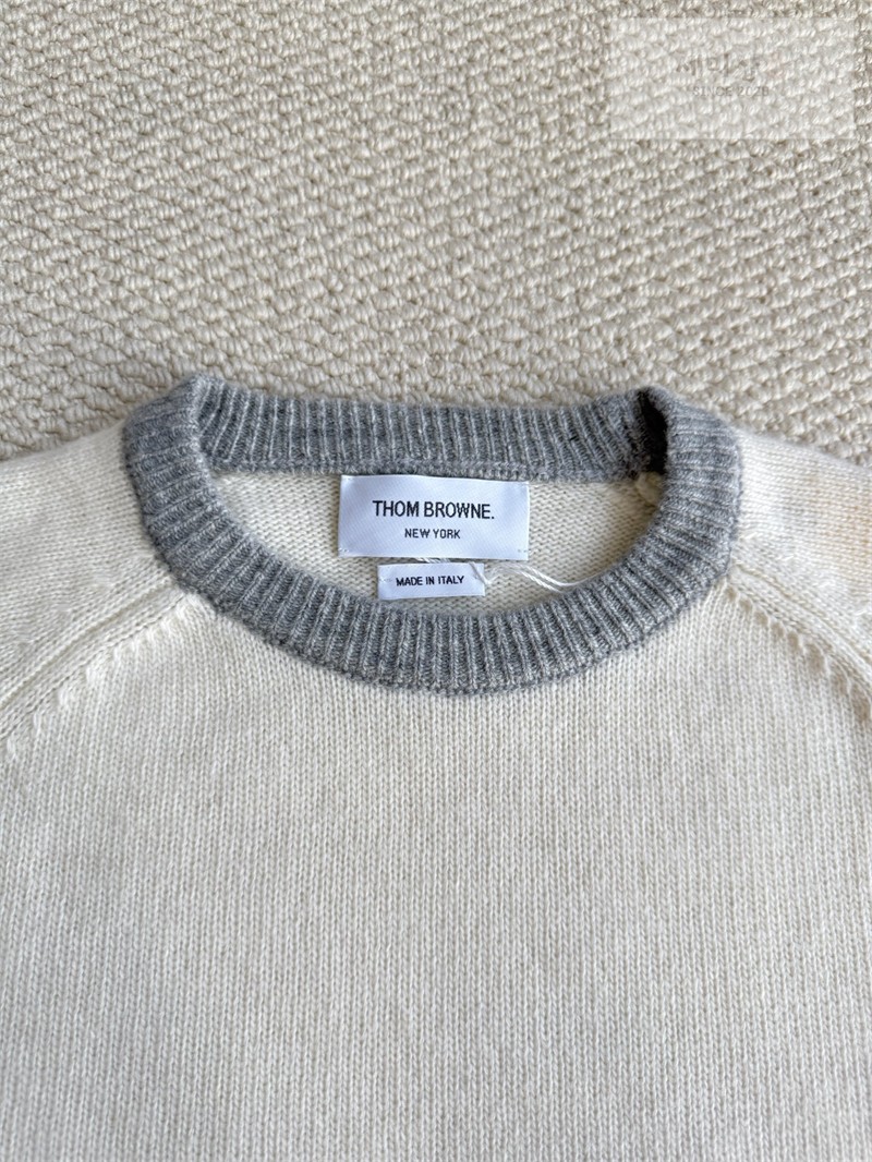 Thom Browne 톰브라운 사선완장 4-Bar 울 크루넥 스웨터 그린 의류 18번 이미지