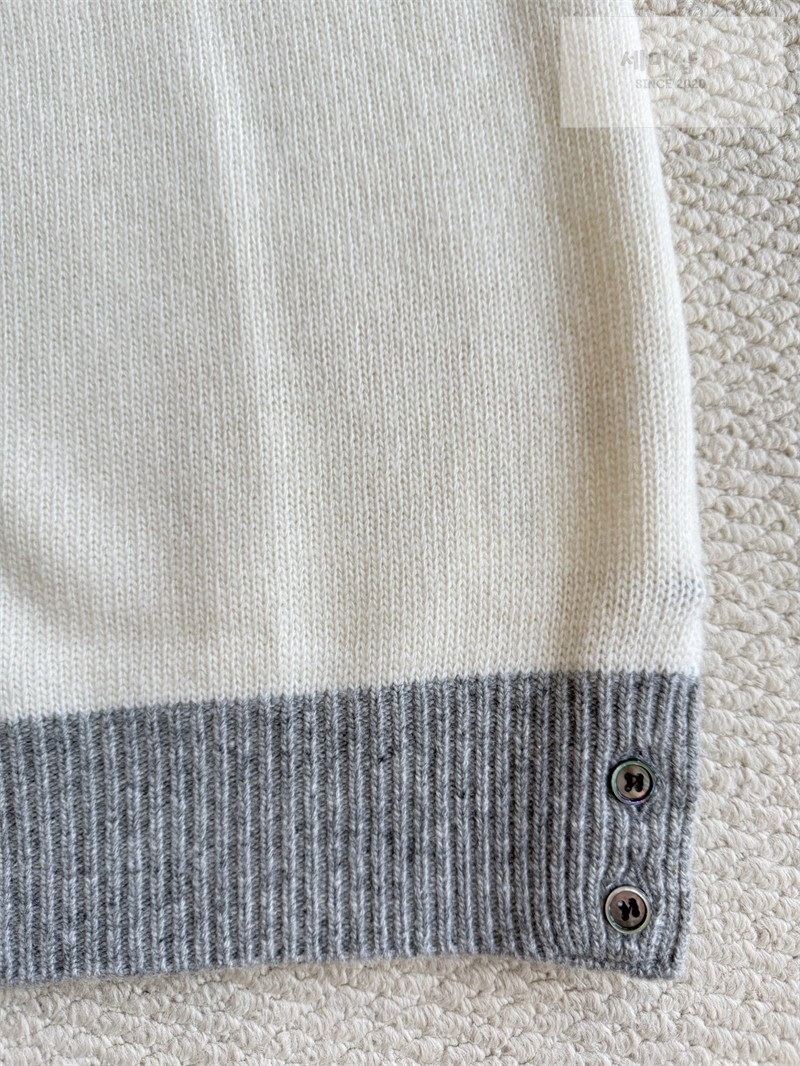 Thom Browne 톰브라운 사선완장 4-Bar 울 크루넥 스웨터 그린 의류 23번 이미지