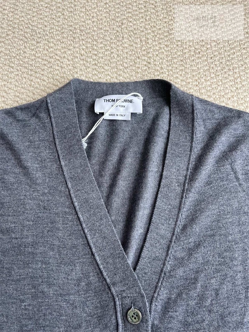 Thom Browne 톰브라운 사선완장 4-Bar 울 클래식 가디건 여성용 블루 의류 27번 이미지