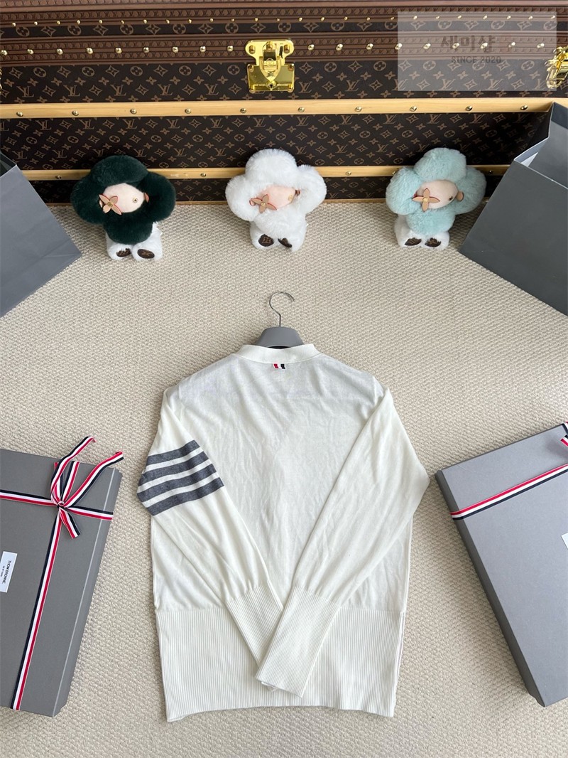 Thom Browne 톰브라운 사선완장 4-Bar 울 클래식 가디건 여성용 블루 의류 35번 이미지