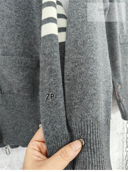 Thom Browne 톰브라운 사선완장 4-Bar 캐시미어 크롭 가디건 의류 32번 이미지