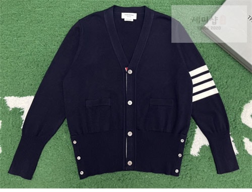 Thom Browne 톰브라운 사선완장 4-Bar 캐시미어 크롭 v넥 가디건 의류 3번 이미지