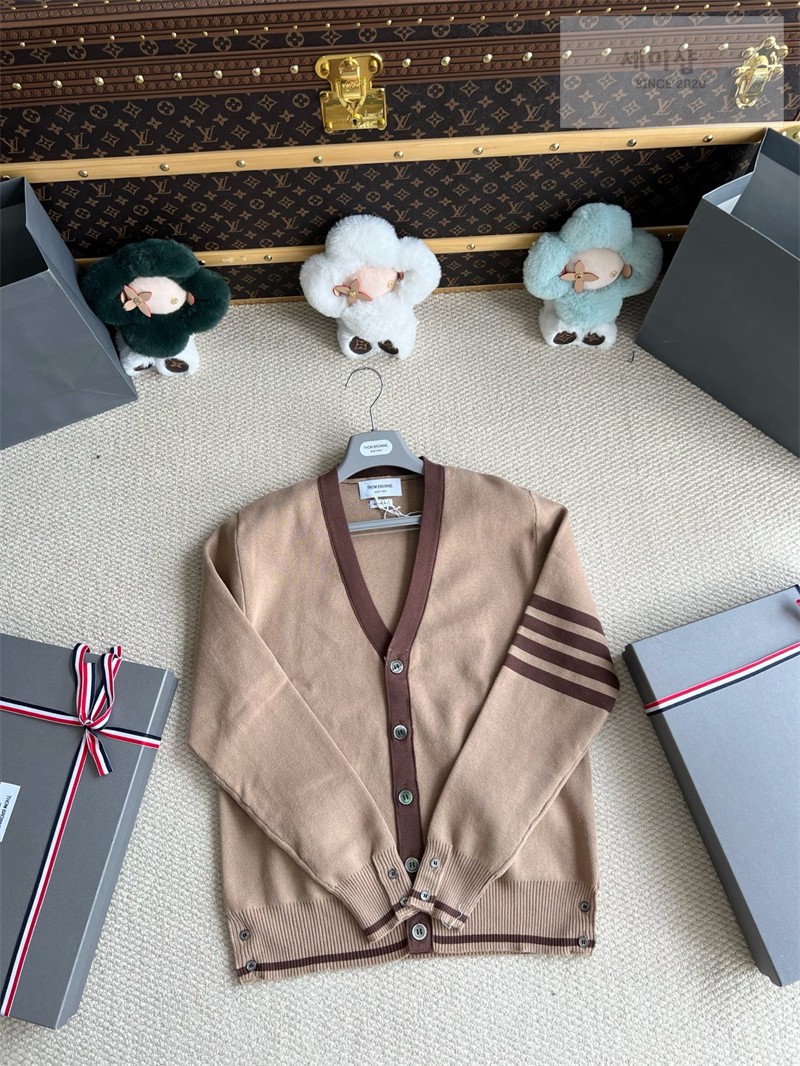 Thom Browne 톰브라운 사선완장 4-Bar 코튼 니트 가디건 브라운 의류 15번 이미지