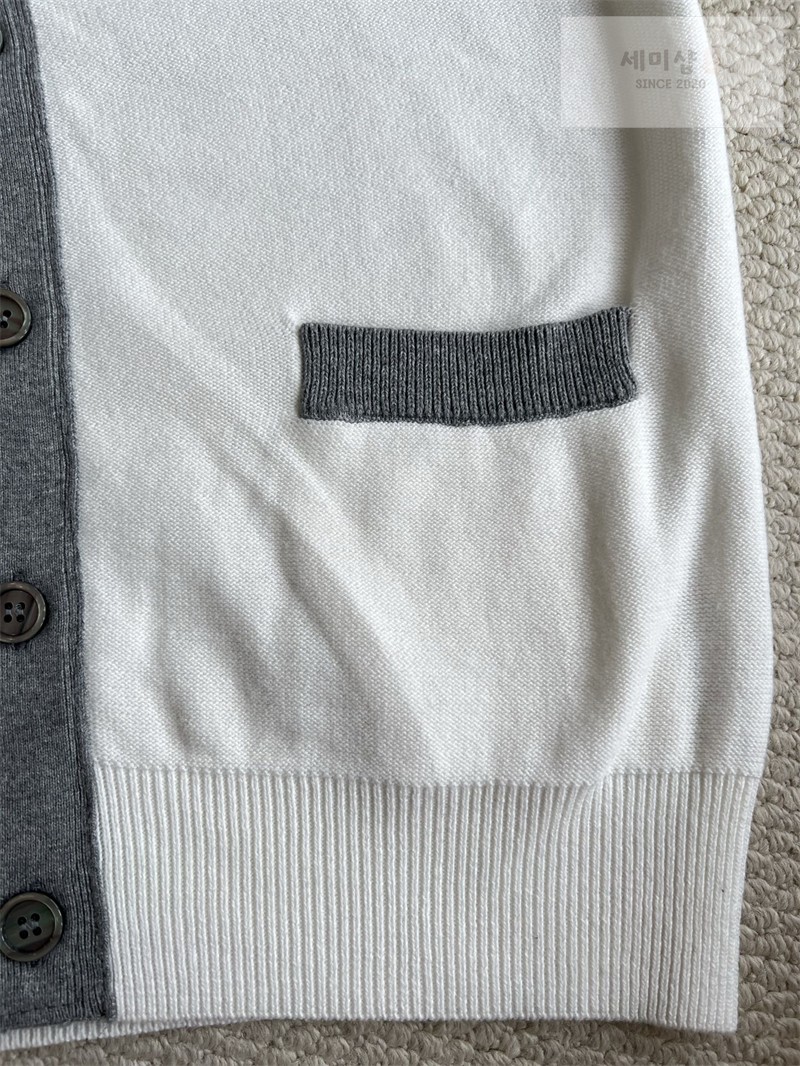 Thom Browne 톰브라운 사선완장 4-Bar 코튼 릴랙스 헥터 브이넥 가디건 네이비 의류 19번 이미지