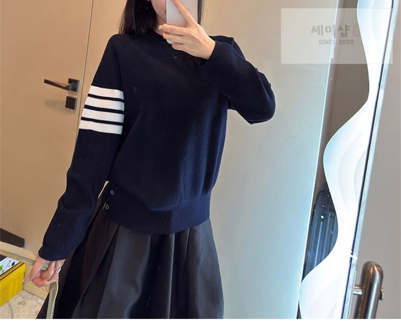 Thom Browne 톰브라운 사선완장 4-Bar 코튼 크루넥 니트 스웨터 네이비 의류 3번 이미지