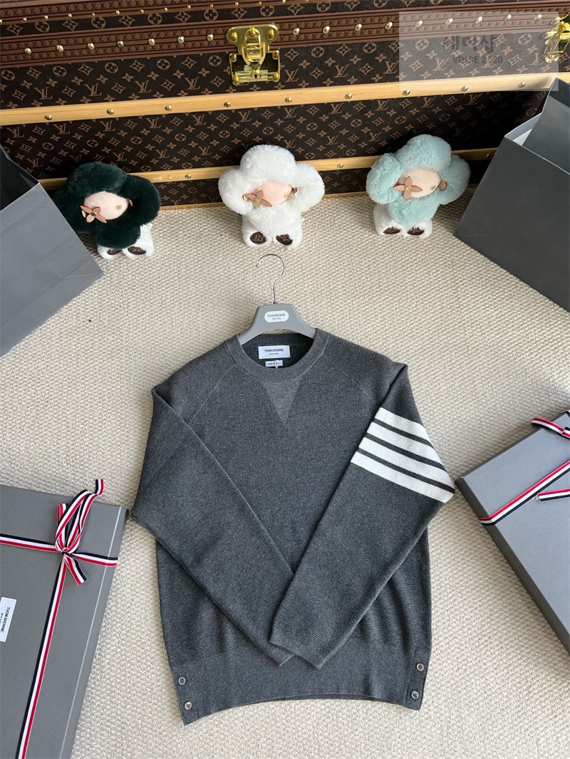 Thom Browne 톰브라운 사선완장 4-Bar 코튼 크루넥 니트 스웨터 네이비 의류 25번 이미지