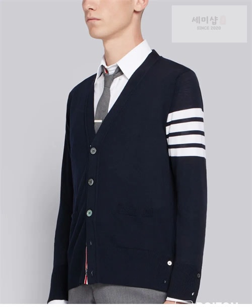 Thom Browne 톰브라운 사선완장 4-Bar 클래식 가디건 레플리카 19번 이미지 - 의류 | 세미샵 레플리카 사이트