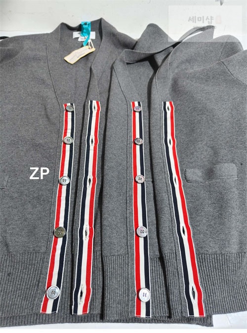 Thom Browne 톰브라운 사선완장 4-Bar 클래식 울 가디건 의류 12번 이미지