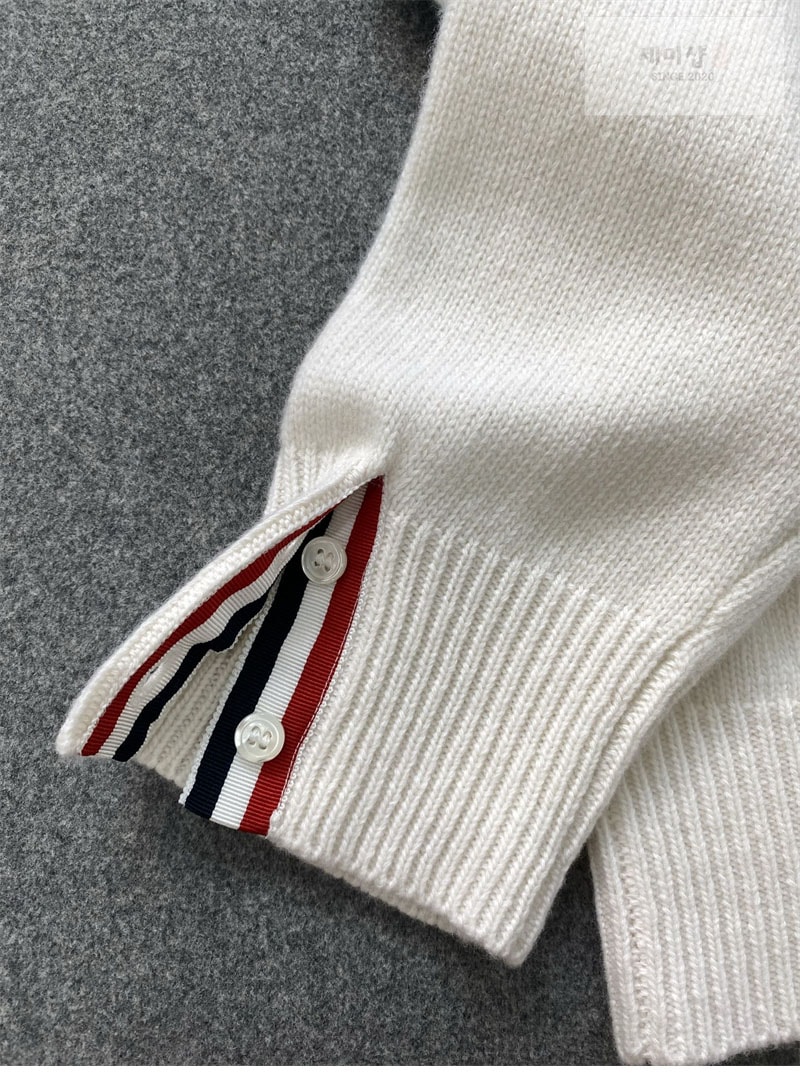 Thom Browne 톰브라운 사선완장 4-Bar 클래식 울 후드 집업 레플리카 20번 이미지 - 의류 | 세미샵 레플리카 사이트