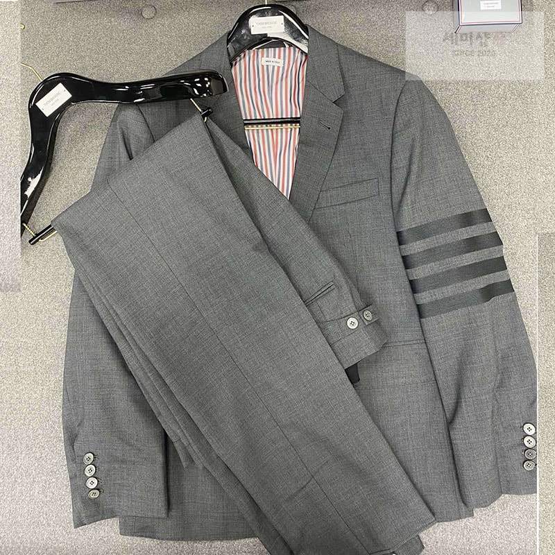 Thom Browne 톰브라운 사선완장 4-Bar 플레인 우븐 클래식 블레이저 / 팬츠 세트 의류 1번 이미지