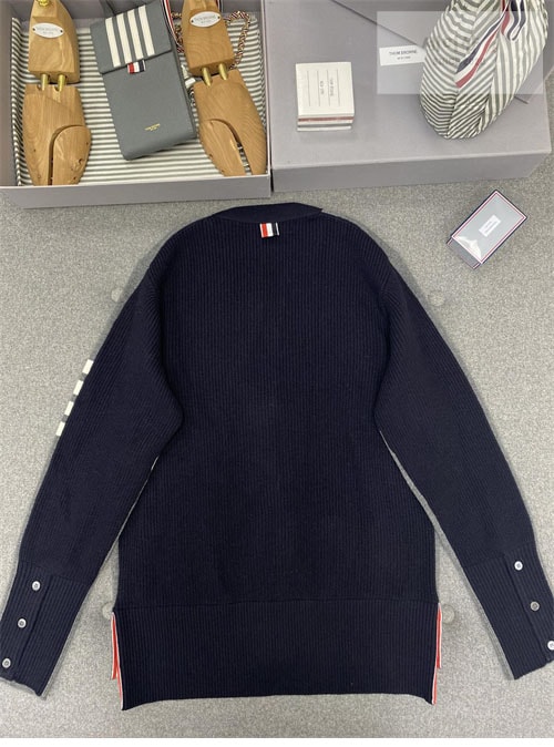 Thom Browne 톰브라운 사선완장 4-Bar 하프 가디건 레플리카 11번 이미지 - 의류 | 세미샵 레플리카 사이트