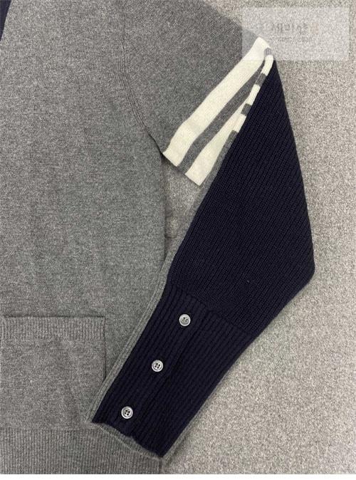 Thom Browne 톰브라운 사선완장 4-Bar 하프 가디건 레플리카 14번 이미지 - 의류 | 세미샵 레플리카 사이트