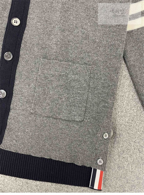Thom Browne 톰브라운 사선완장 4-Bar 하프 가디건 레플리카 16번 이미지 - 의류 | 세미샵 레플리카 사이트