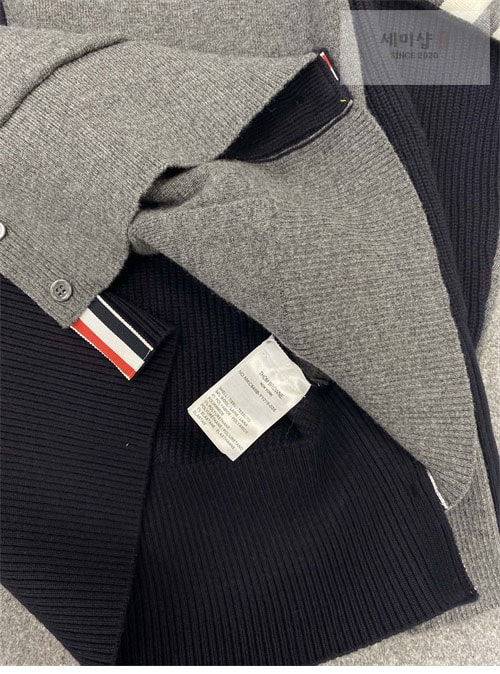 Thom Browne 톰브라운 사선완장 4-Bar 하프 가디건 레플리카 23번 이미지 - 의류 | 세미샵 레플리카 사이트