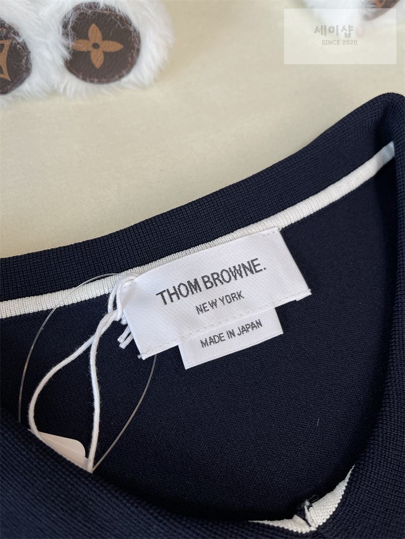 Thom Browne 톰브라운 사선 스트라이프 V넥 니트 베스트 네이비 의류 19번 이미지
